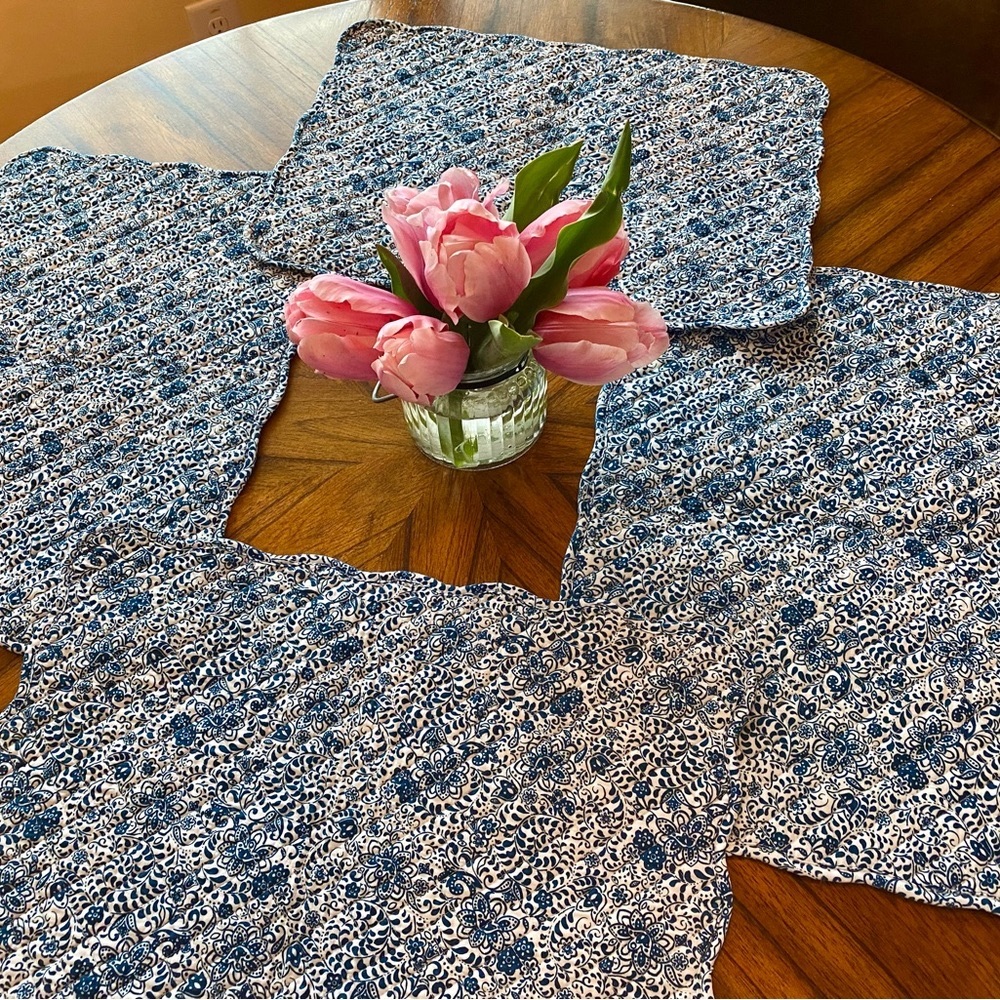 Pioneer Woman brand set of 4 placemats